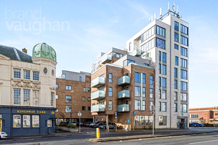 1 Bedroom Flat For Sale In Kingsway, Hove, East Sussex, BN3