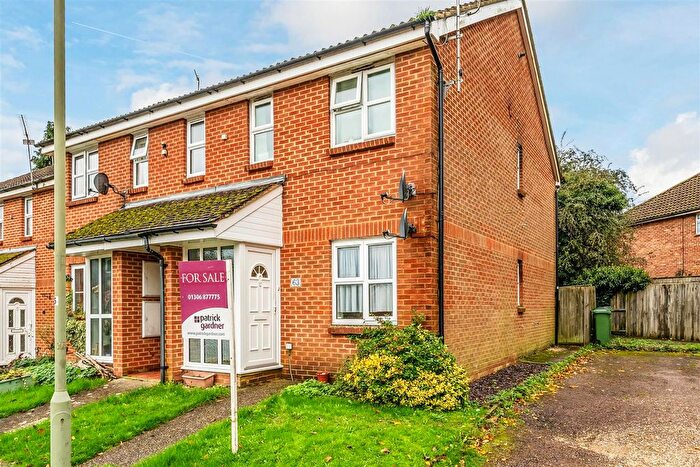 1 Bedroom Maisonette For Sale In Markham Road, Capel, RH5