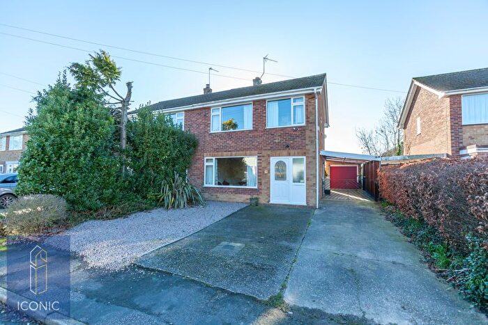 3 Bedroom Semi-Detached House For Sale In Angela Close, Horsford, Norwich, NR10