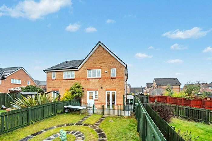3 Bedroom Semi-Detached House For Sale In Tavistock Way, Leeds, West Yorkshire, LS12