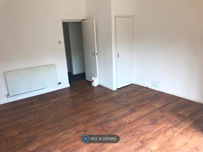 2 Bedroom Flat To Rent In Lister House, Margate, CT9