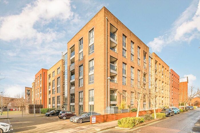 2 Bedroom Flat For Sale In Silwood Street, Bermondsey, SE16