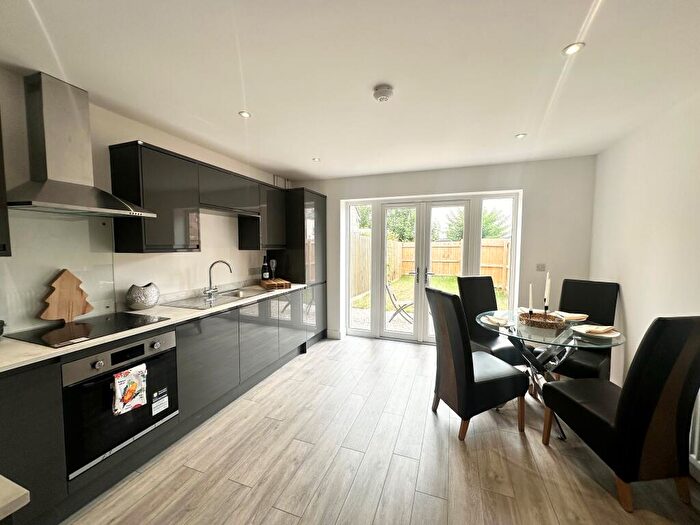 4 Bedroom Semi-Detached House To Rent In Cobden Street, Long Eaton, NG10