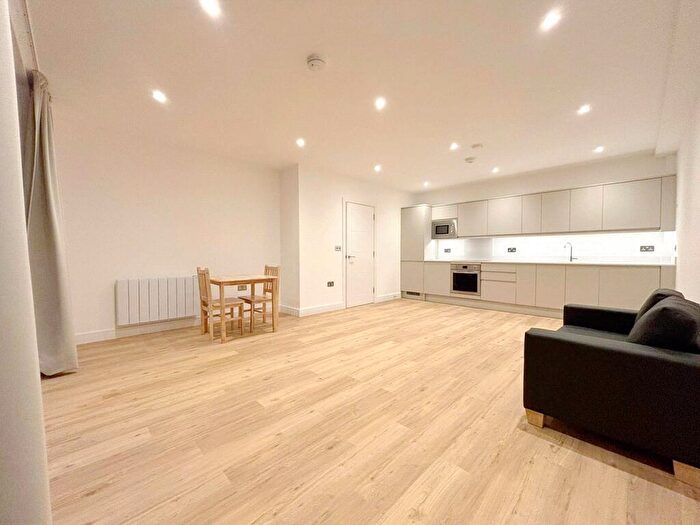 1 Bedroom Flat To Rent In Farnborough Road, Farnborough, Surrey, GU14