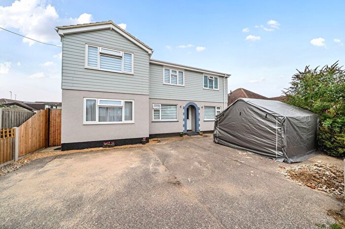 4 Bedroom Detached House For Sale In King Henrys Drive, Rochford, SS4