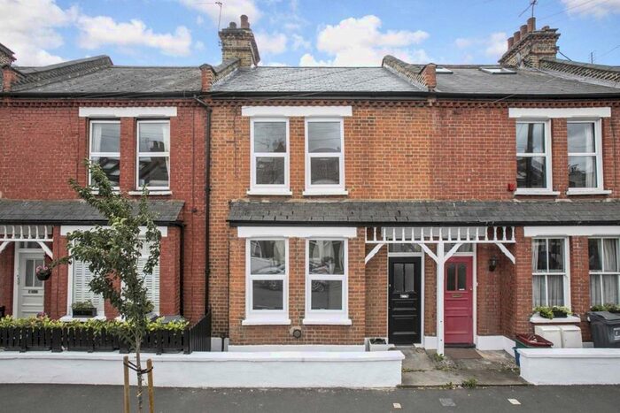 1 Bedroom Flat To Rent In Oxford Gardens, London, W4