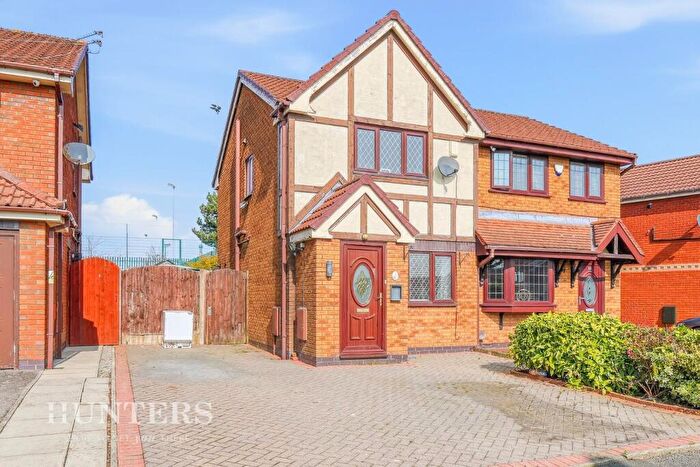 2 Bedroom House For Sale In Waterfield Way, Failsworth, Manchester, M35