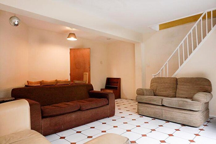 4 Bedroom House Of Multiple Occupation To Rent In St Martins Street, Brighton, BN2