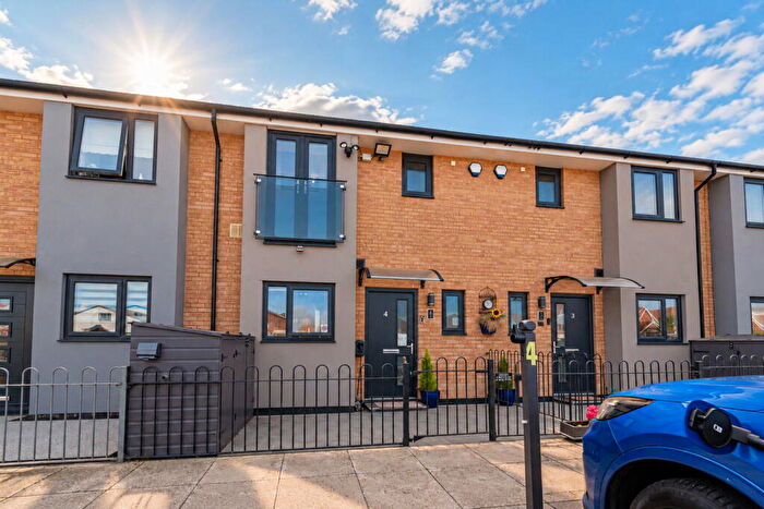 4 Bedroom Terraced House For Sale In Arcany Road, South Ockendon, RM15
