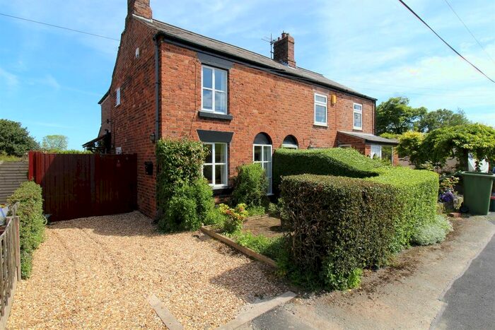 2 Bedroom Semi-Detached House For Sale In Waterloo Cottages, Kingswood, Frodsham, WA6