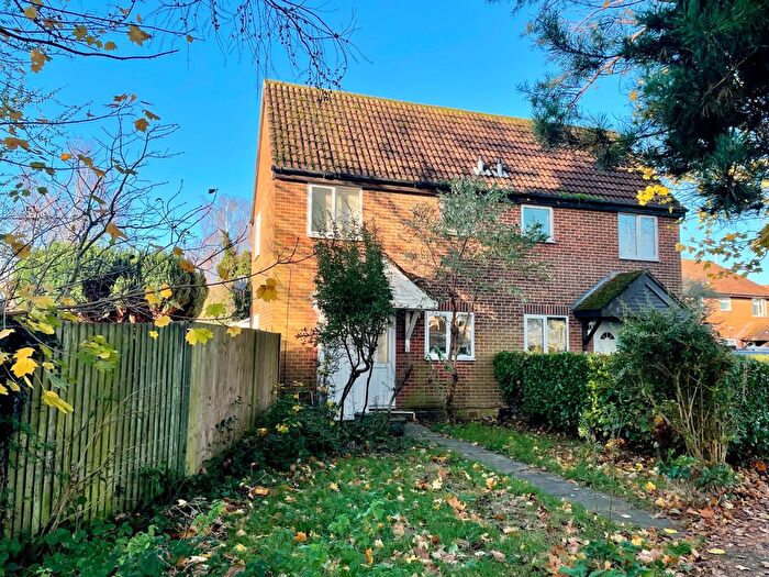 1 Bedroom Terraced House To Rent In Blencarn Close, Woking, GU21