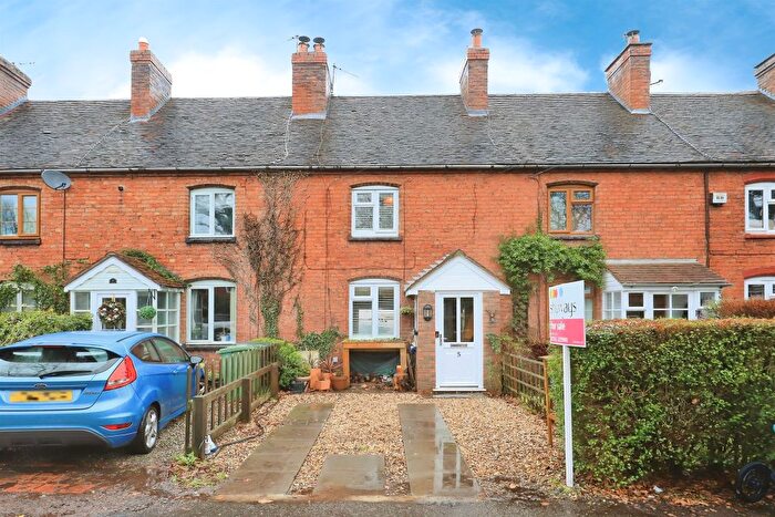 3 Bedroom Cottage For Sale In Walton Road, Hartlebury, Kidderminster, DY10