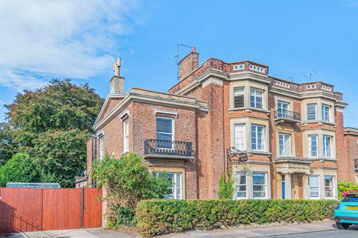 6 Bedroom Semi-Detached House For Sale In North Brink, Wisbech, PE13