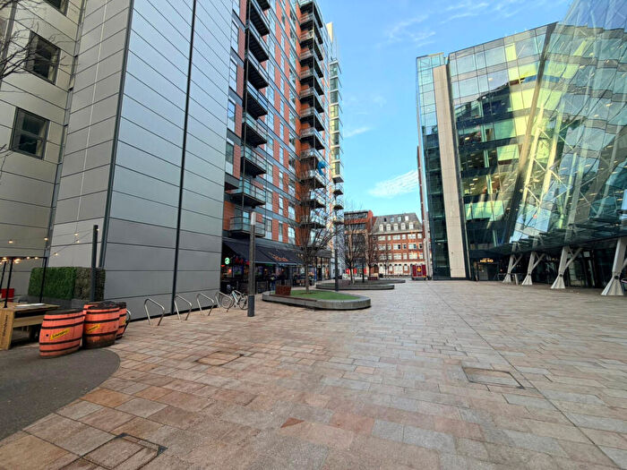 2 Bedroom Apartment To Rent In West Point, Wellington Street, Leeds, LS1