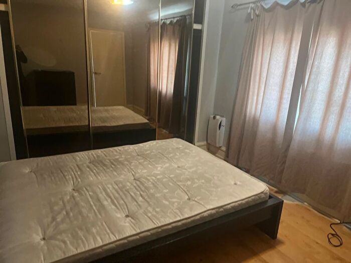 1 Bedroom Studio To Rent In Morris Road, Isleworth, TW7