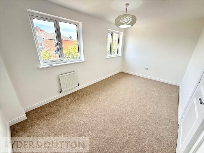 4 Bedroom Semi-Detached House To Rent In Ashville Terrace, Manchester, Greater Manchester, M40