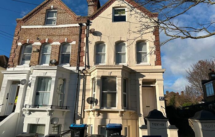 1 Bedroom Flat To Rent In North Avenue, Ramsgate, Kent, CT11