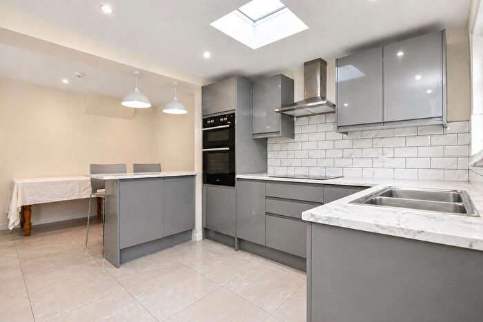 3 Bedroom Terraced House For Sale In Reston Path, Borehamwood, WD6