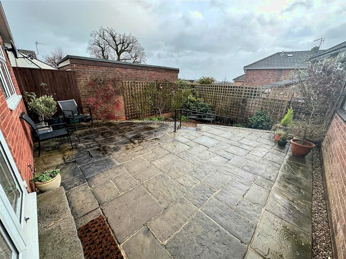 2 Bedroom Detached Bungalow For Sale In Oakhurst Close, Belper, DE56