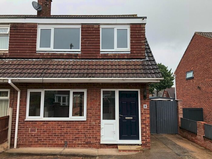 3 Bedroom Semi-Detached House To Rent In Bean Close, Nottingham, NG6