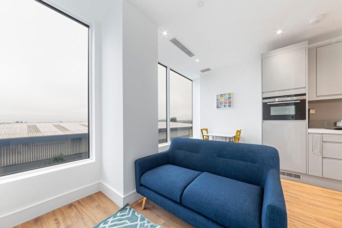 Studio To Rent In West Gate, London, W5