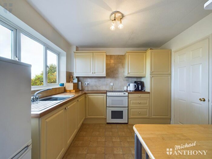 4 Bedroom Detached House For Sale In The Pightle, HP22