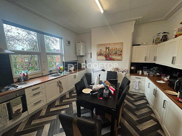 9 Bedroom House To Rent In Belle Vue Road, Leeds, LS3