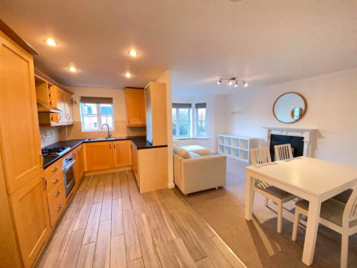 2 Bedroom Apartment To Rent In Wycliffe Court, Chester, CH2