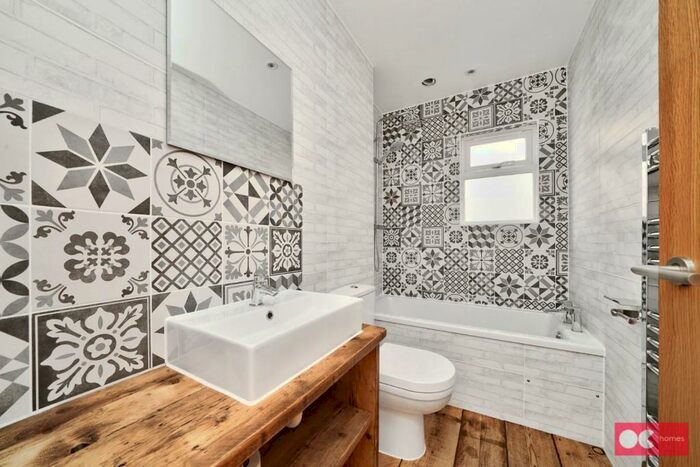 2 Bedroom Maisonette To Rent In Seymour Road, London, E10