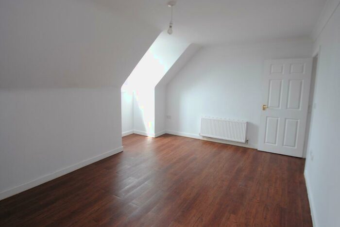 1 Bedroom Flat To Rent In Warwick Road, Pokesdown, Bournemouth, BH7