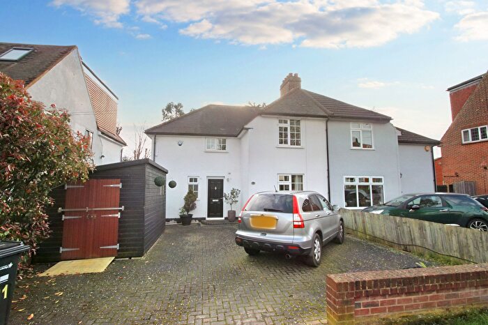 3 Bedroom Semi-Detached House For Sale In Rayleigh Road, Woodford Green, IG8