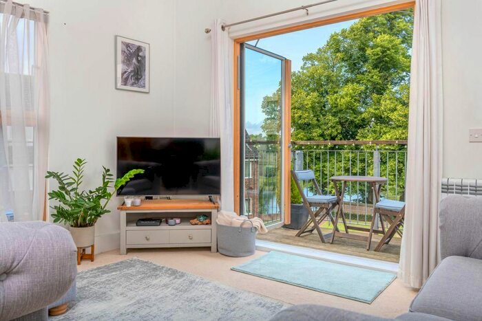 1 Bedroom Flat To Rent In The Watering, Norwich NR3