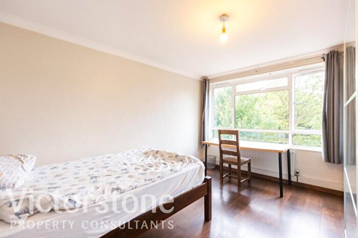 2 Bedroom Apartment To Rent In Fairdene Court, Camden Road, Camden, London, N7