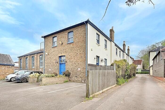 1 Bedroom Apartment For Sale In High Street, Ongar, CM5