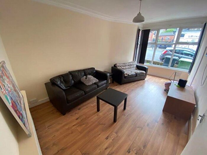 4 Bedroom House To Rent In Richmond Mount, Leeds, LS6