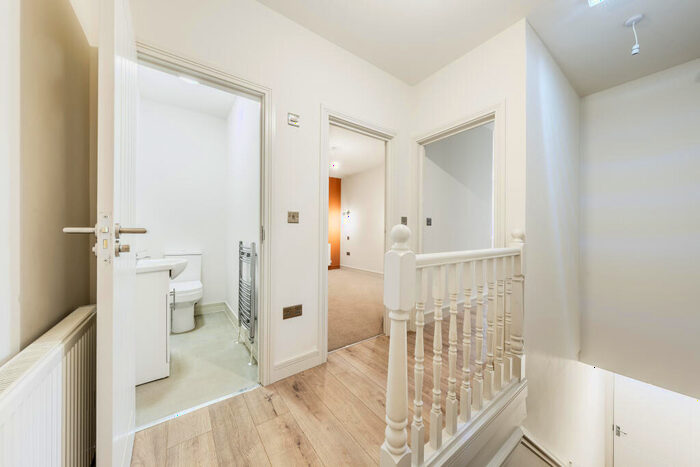 1 Bedroom Flat To Rent In High Street, Woking, GU21