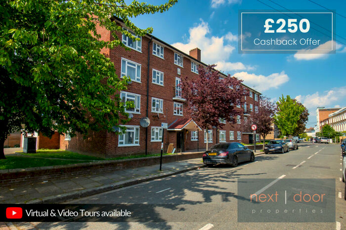 3 Bedroom Apartment To Rent In Southwell Road, Camberwell, Camberwell, SE5