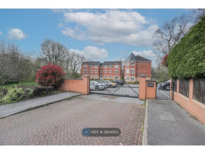 2 Bedroom Flat To Rent In Leeds, Leeds, LS14