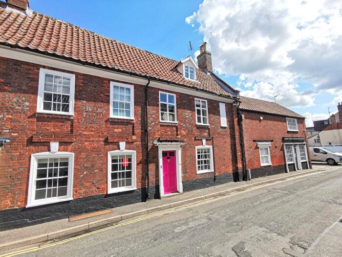 4 Bedroom Town House For Sale In Upper Olland Street, Bungay, NR35