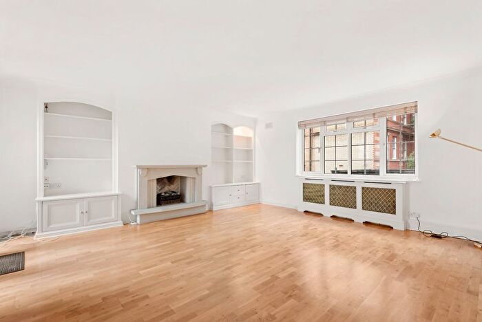 3 Bedroom Terraced House To Rent In Robert Close, Little Venice, W9