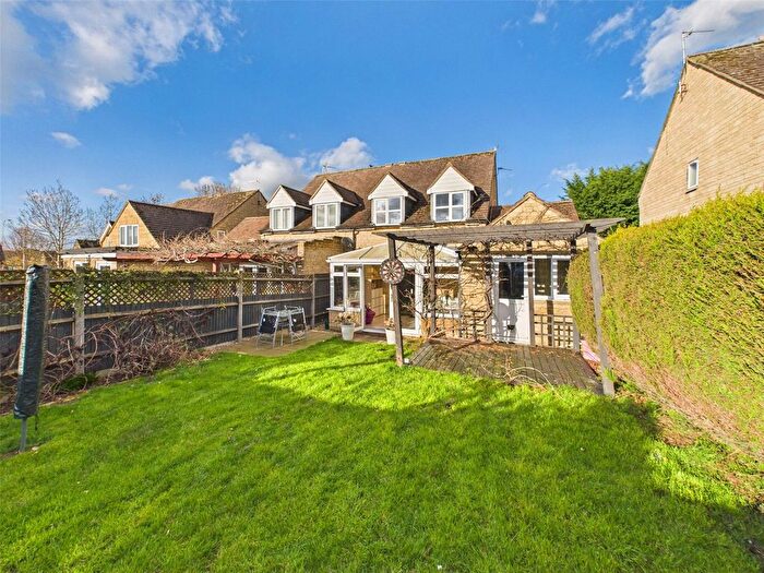 3 Bedroom Semi-Detached House For Sale In Fishers Close, Hailey, Witney, Oxfordshire, OX29