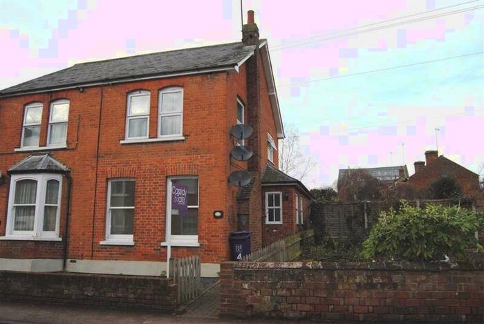 2 Bedroom Flat To Rent In High Street, Kimpton, Hertfordshire, SG4
