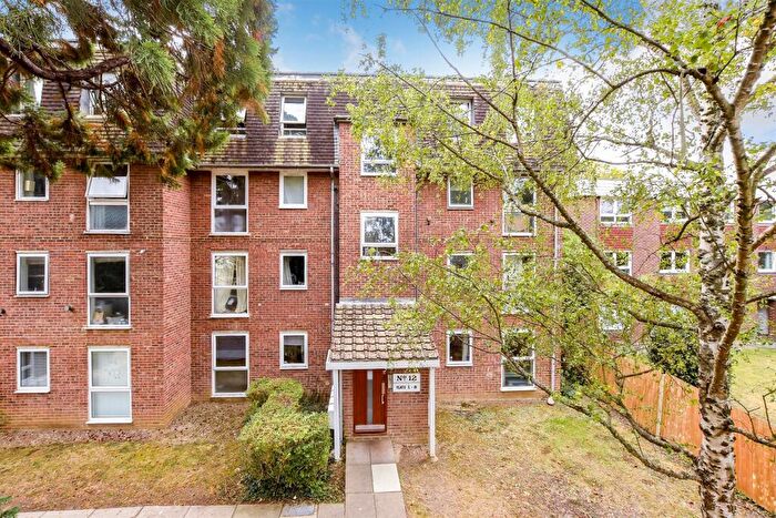 2 Bedroom Flat For Sale In All Saints Road, Sutton, Surrey, SM1
