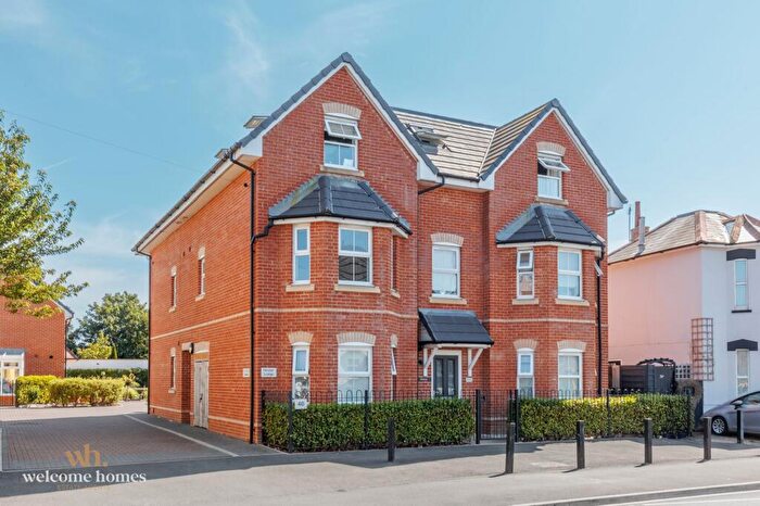 2 Bedroom Flat For Sale In Ashley Road, Hector Lodge, BH1