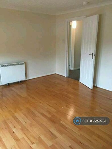 2 Bedroom Flat To Rent In Church View, Coatbridge, ML5