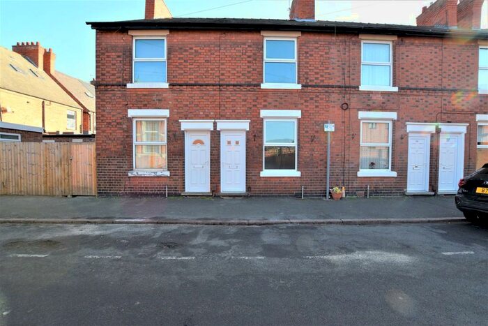 3 Bedroom Terraced House To Rent In Collygate Road, Nottingham, NG2