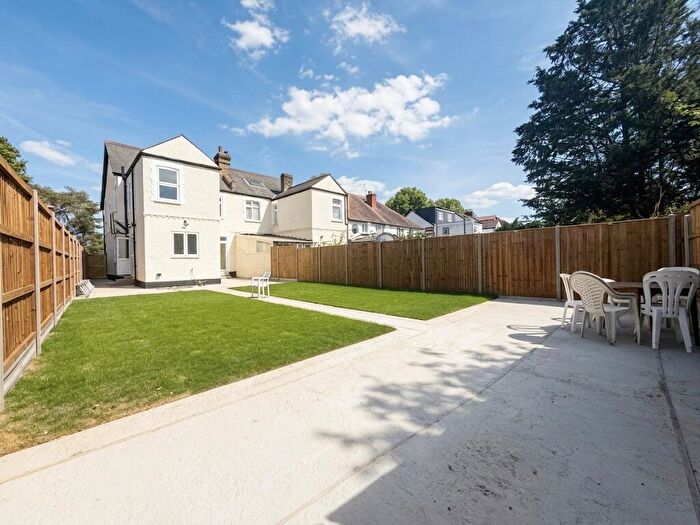 4 Bedroom House To Rent In St. James Road, Sutton, SM1