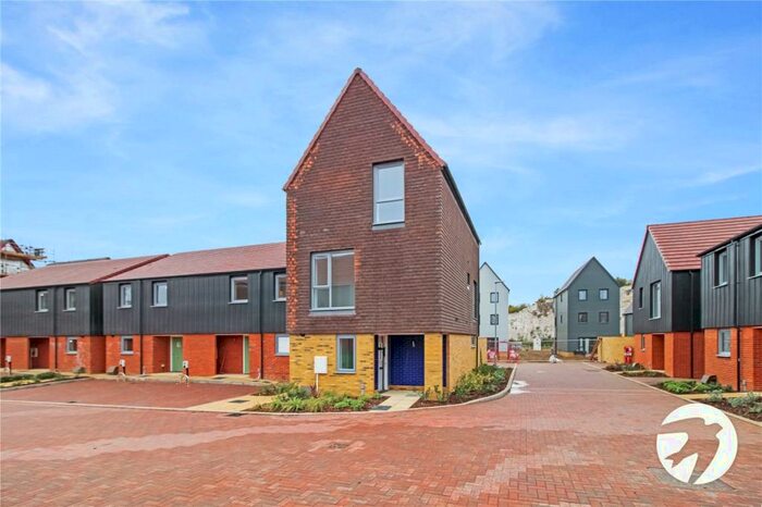 3 Bedroom Detached House To Rent In Cawdor Close, Western Cross, Ebbsfleet Valley, Swanscombe, DA10