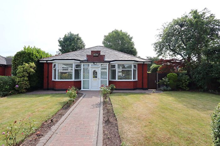 2 Bedroom Detached Bungalow To Rent In Nursery Road, Prestwich, M25