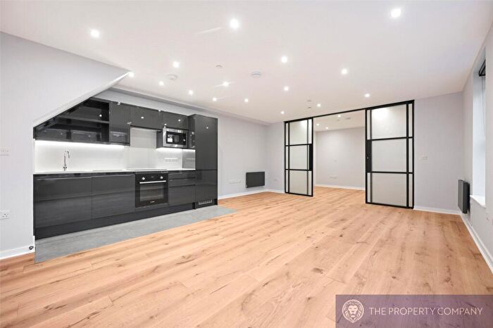 1 Bedroom Apartment To Rent In High Road, North Finchley, London, N12